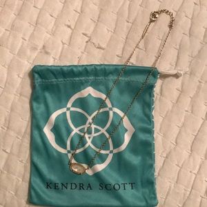 Kendra Scott necklace